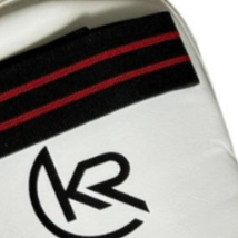 Close-up of Krolin DUALSHIELD padding – durable and lightweight protection with reinforced stitching for Taekwondo practice.